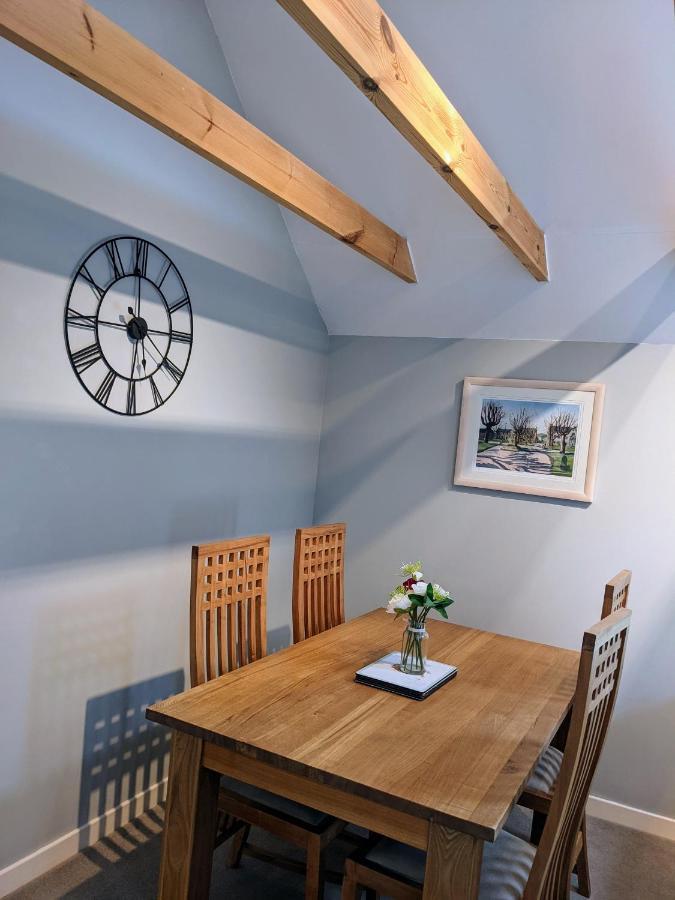 Ailnack Cottage -Cheerful Cottage With Secure Garden And Off Street Parking Sleeps 4 토민톨 외부 사진
